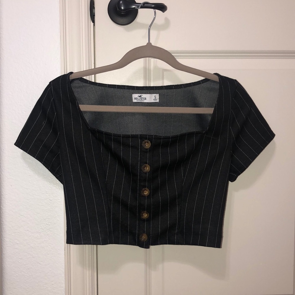 cropped black and white shirt